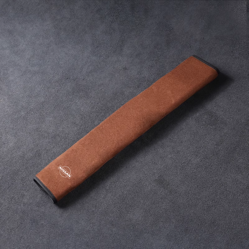 Selyemleather biztonsági övhuzat - nyakvédelemmel és logós opcióval