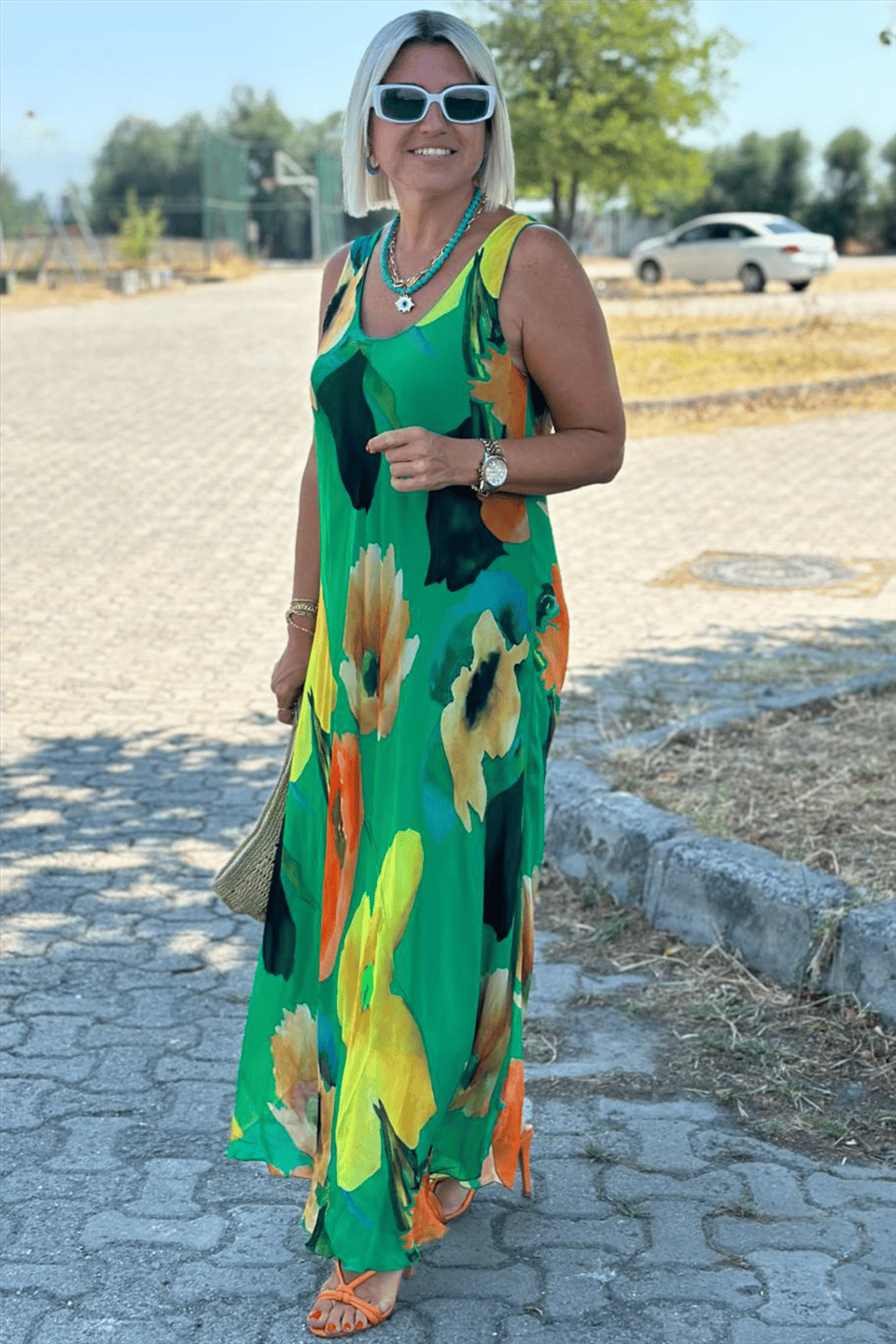 Virágmintás selyem sifon maxi ruha U-nyakkivágással