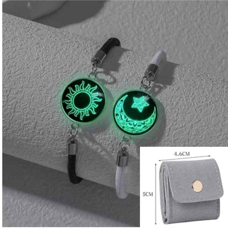 Nap és Hold – Egy Lélek. 💞 Karkötők pároknak, akik a távolság ellenére is összekapcsolódnak.