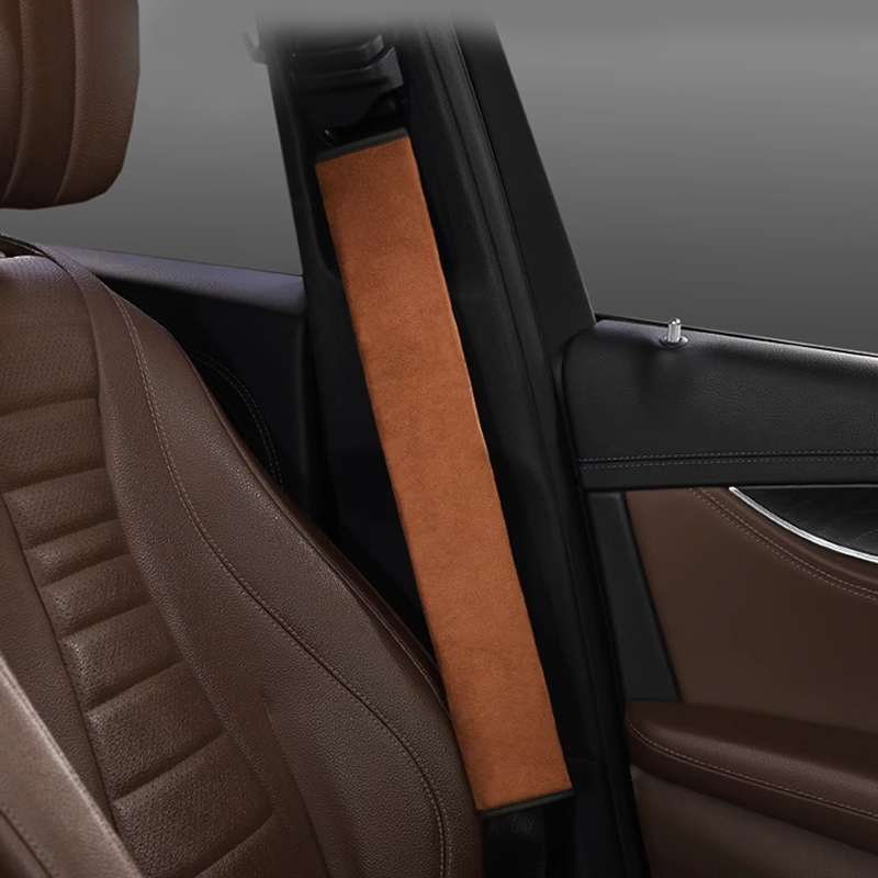 Selyemleather biztonsági övhuzat - nyakvédelemmel és logós opcióval