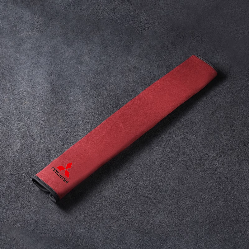 Selyemleather biztonsági övhuzat - nyakvédelemmel és logós opcióval