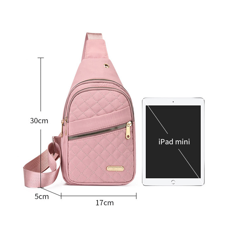 Nagy kapacitású vízálló mellkasi táska