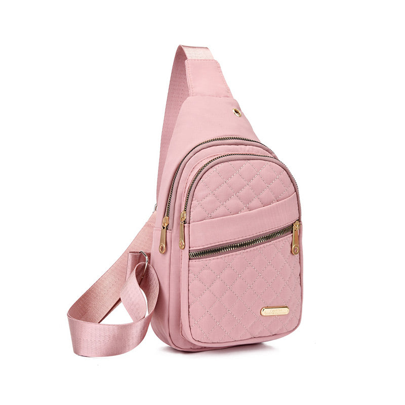 Nagy kapacitású vízálló mellkasi táska